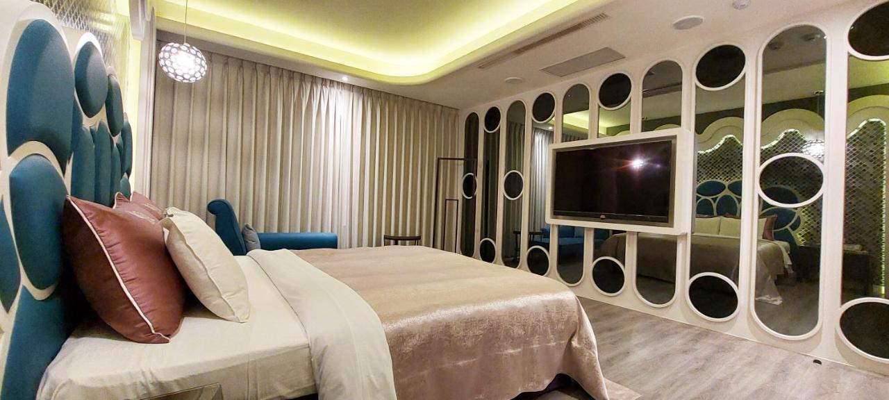 Song Xia Motel Taichung Eksteriør billede