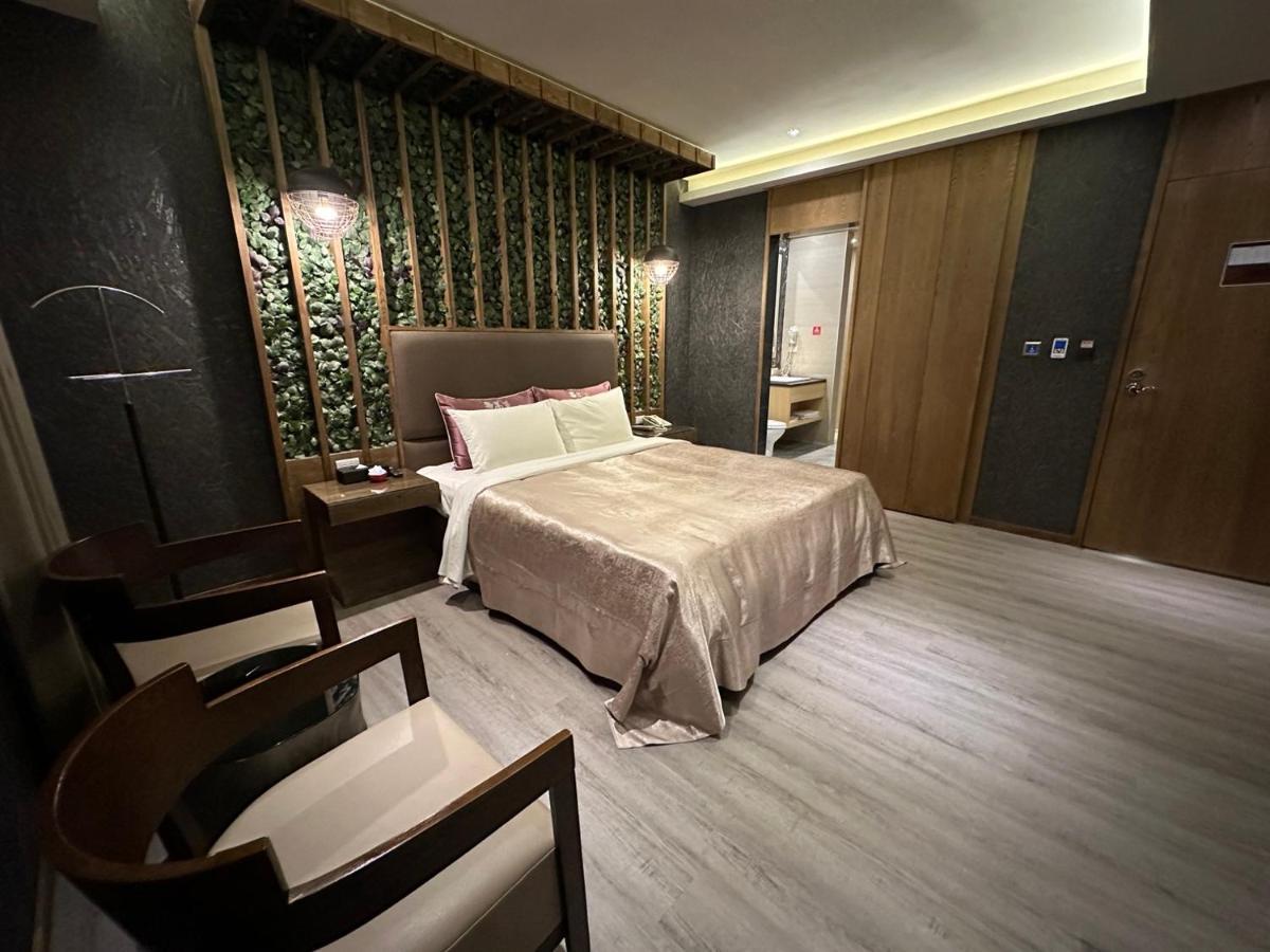 Song Xia Motel Taichung Eksteriør billede