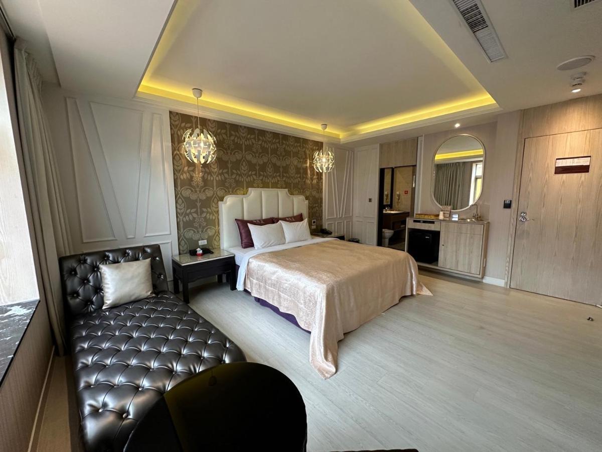 Song Xia Motel Taichung Eksteriør billede
