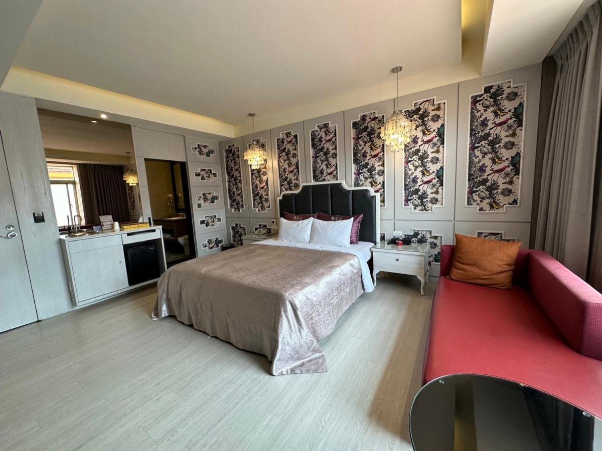 Song Xia Motel Taichung Eksteriør billede