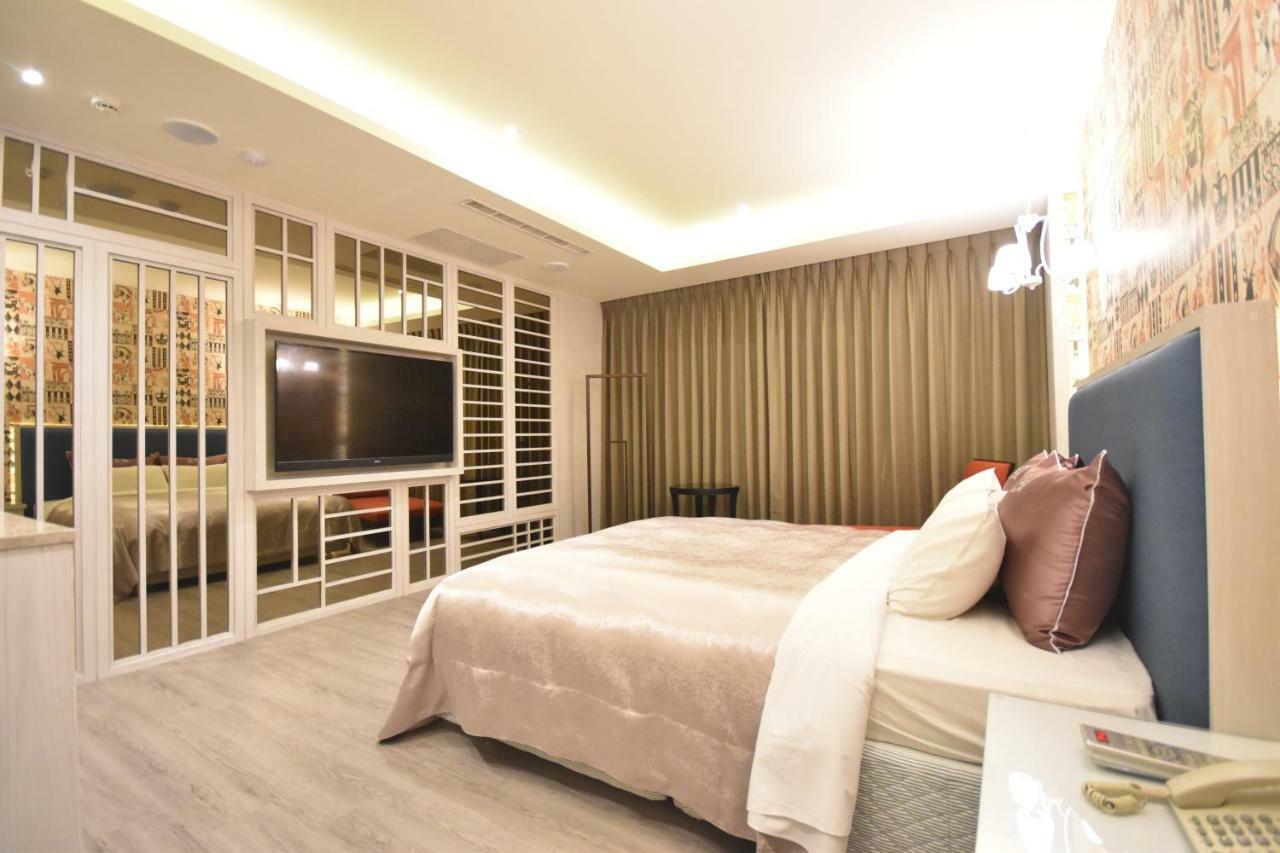 Song Xia Motel Taichung Eksteriør billede
