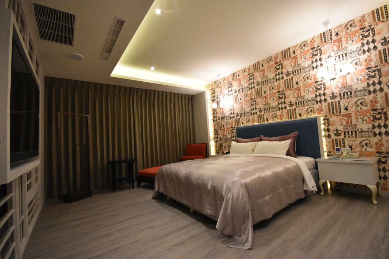 Song Xia Motel Taichung Eksteriør billede