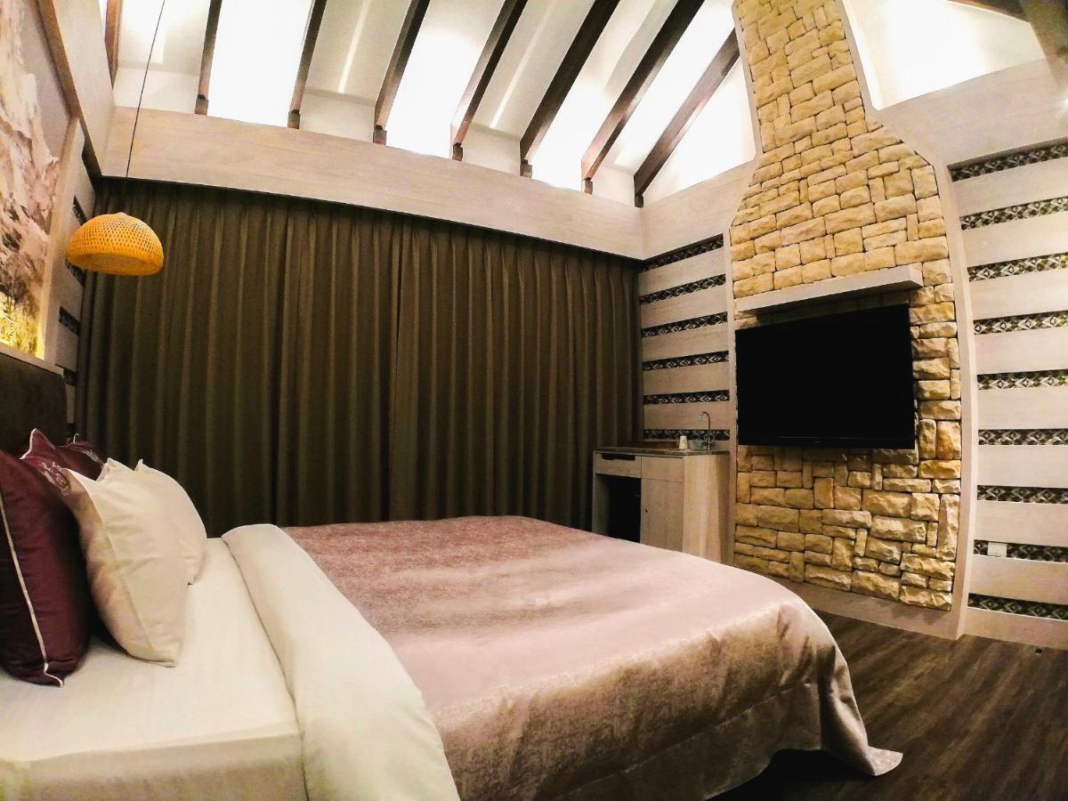 Song Xia Motel Taichung Eksteriør billede