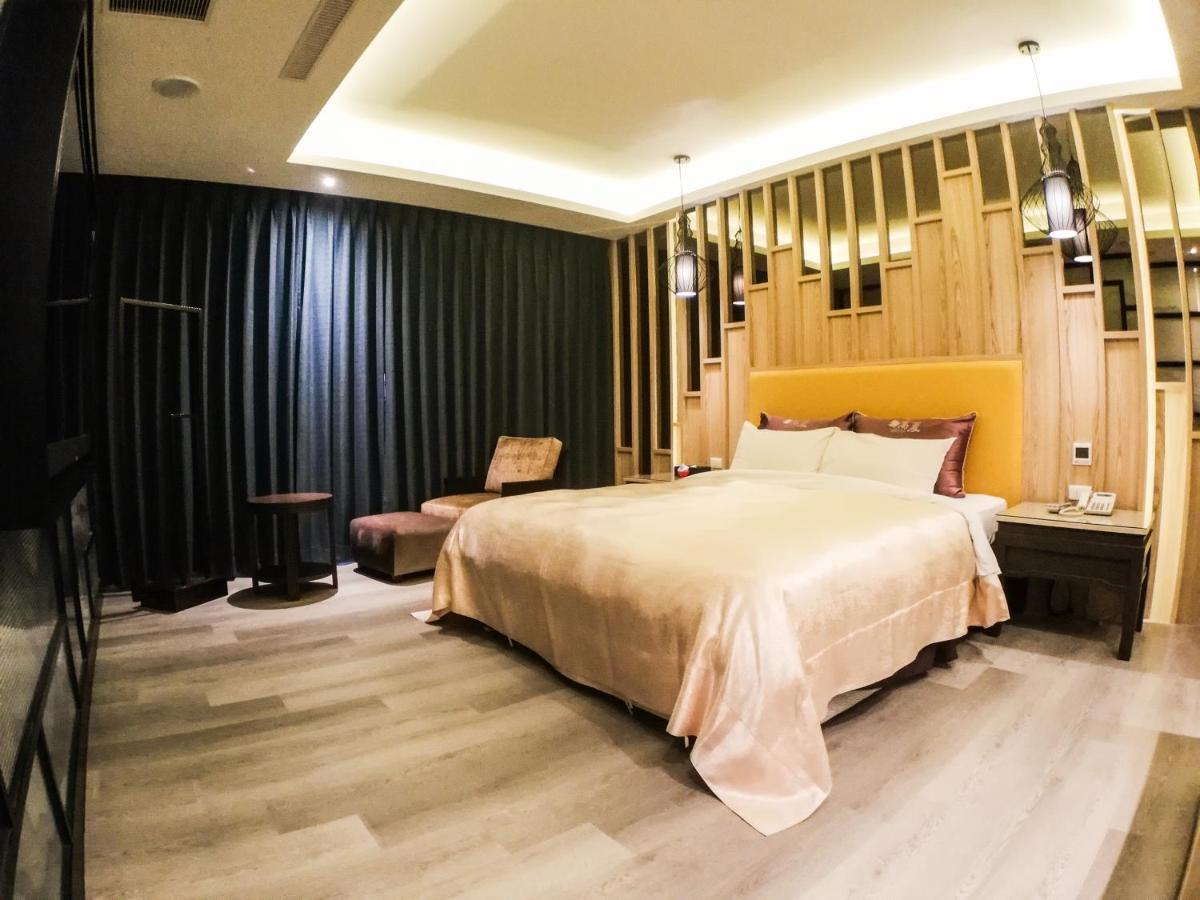 Song Xia Motel Taichung Eksteriør billede