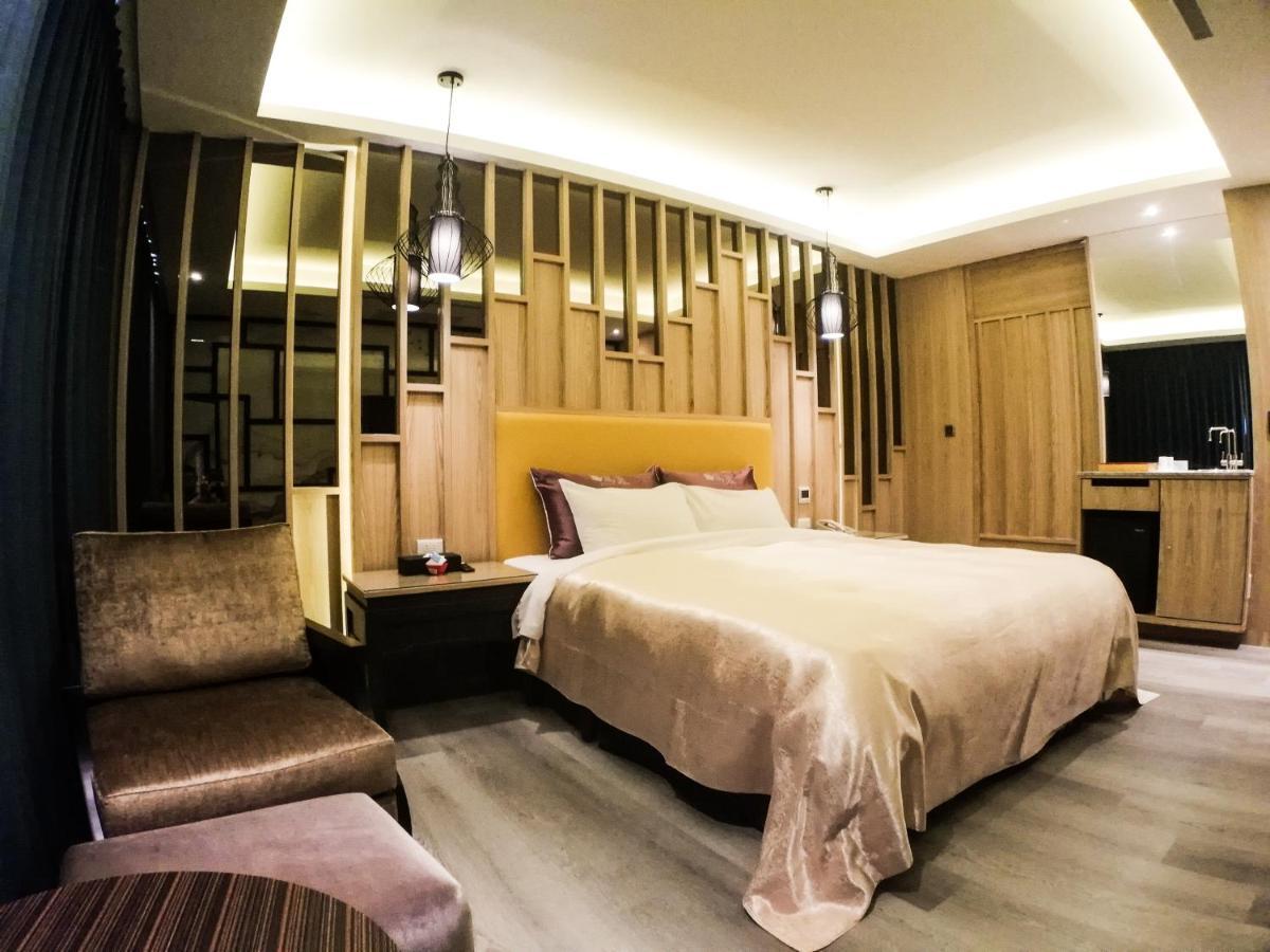 Song Xia Motel Taichung Eksteriør billede