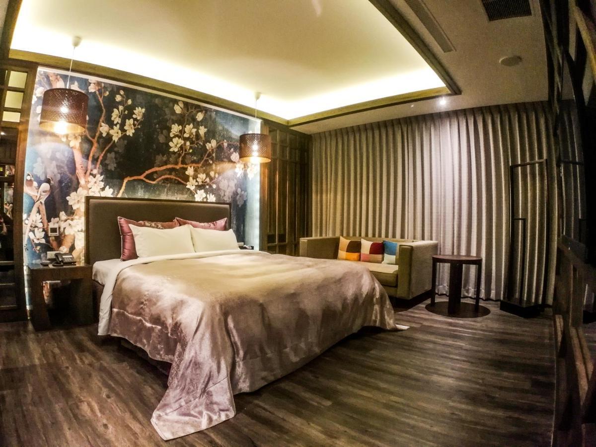 Song Xia Motel Taichung Eksteriør billede