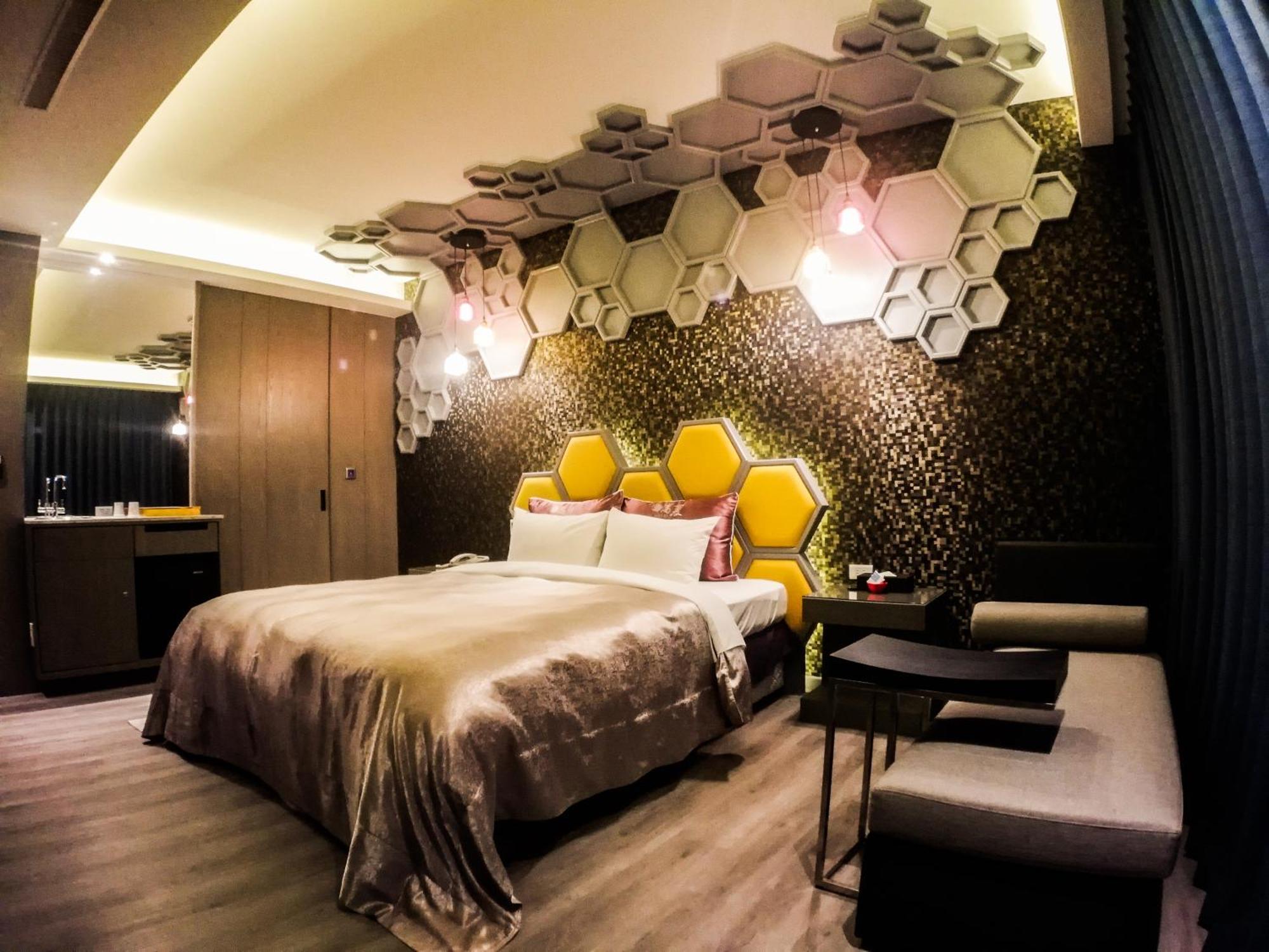 Song Xia Motel Taichung Eksteriør billede